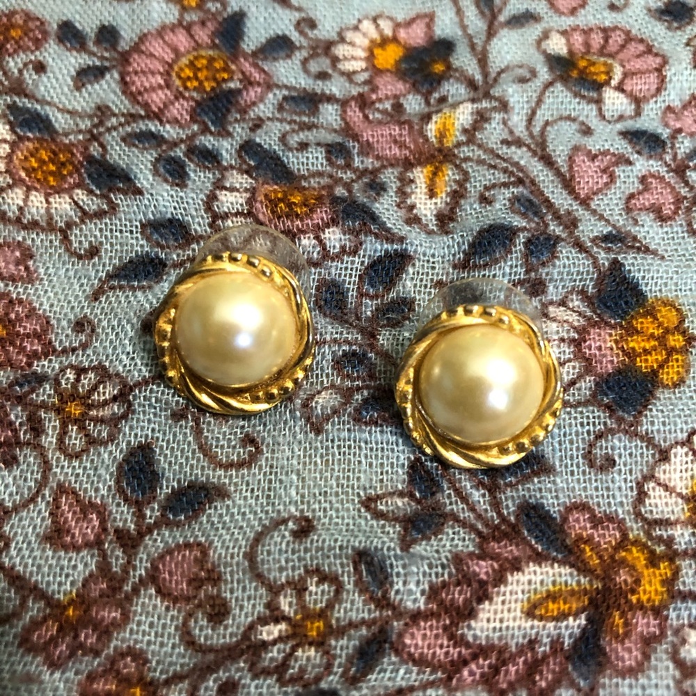 Vintage Pearl Earrings